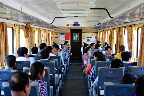 VNR discount up to 50 percent of ticket to students after Tet